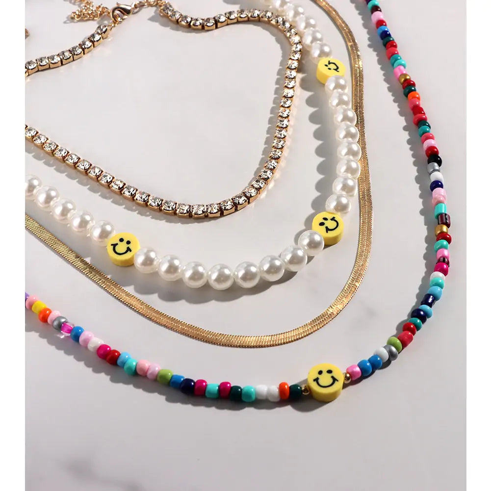 Collier de perles smiley en acrylique