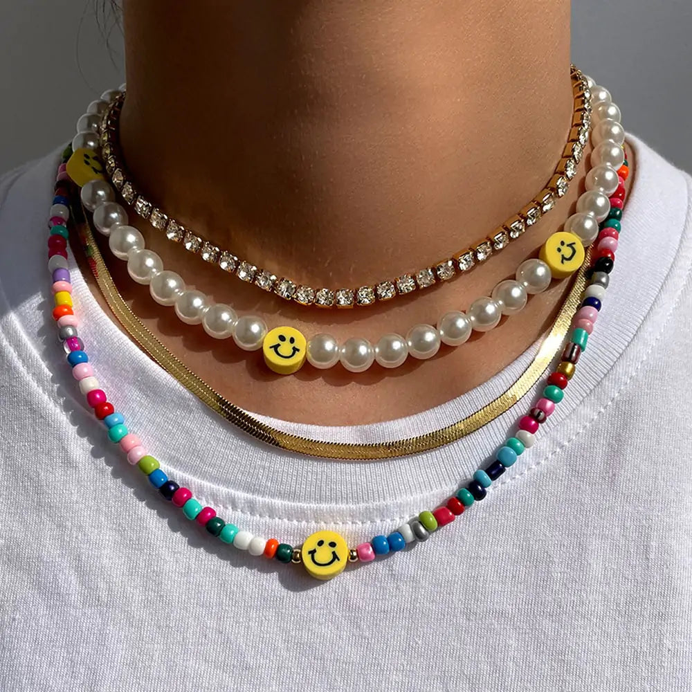 Collier de perles smiley en acrylique